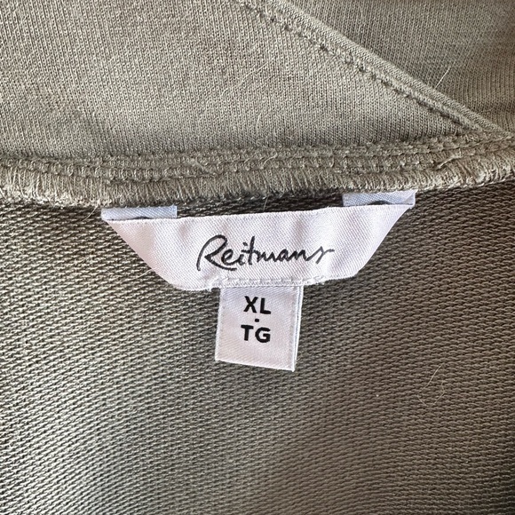 V-neck shift dress - Picture 7 of 7